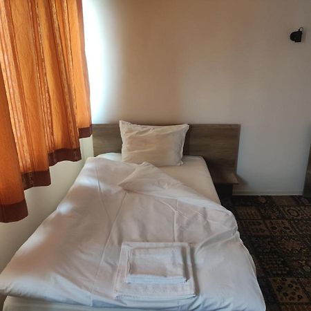 Кианти Hotel Kurdzhali Bagian luar foto