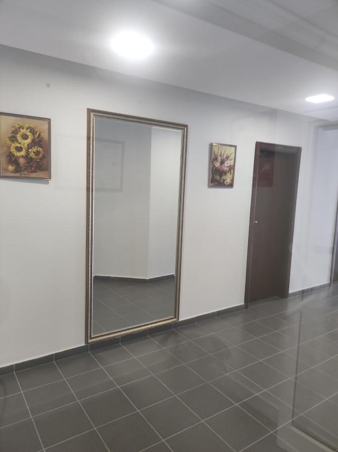 Кианти Hotel Kurdzhali Bagian luar foto