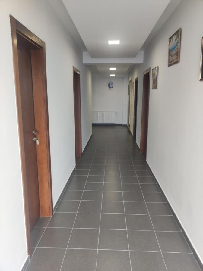 Кианти Hotel Kurdzhali Bagian luar foto