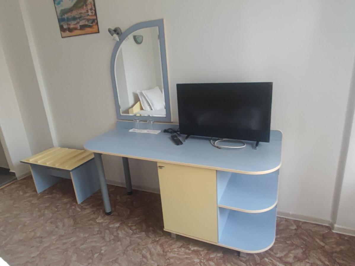 Кианти Hotel Kurdzhali Bagian luar foto