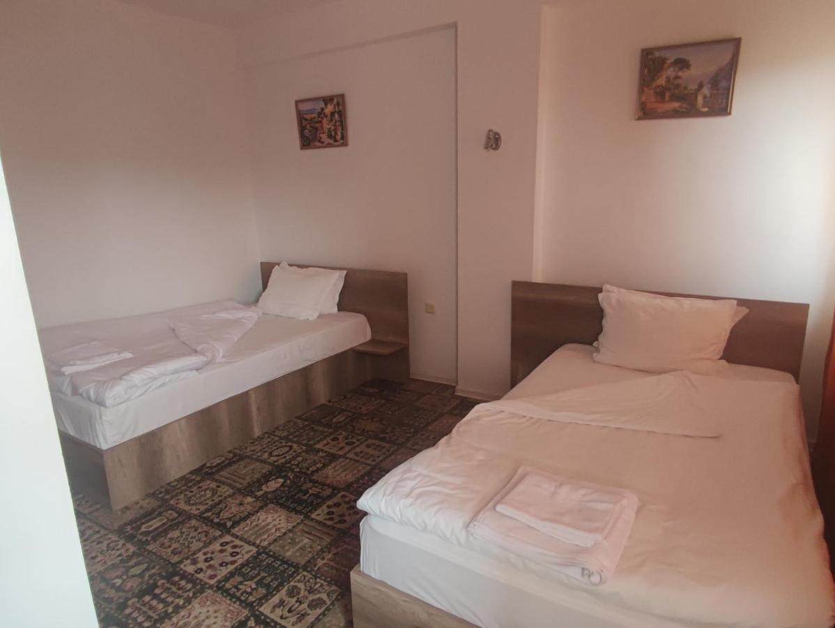 Кианти Hotel Kurdzhali Bagian luar foto