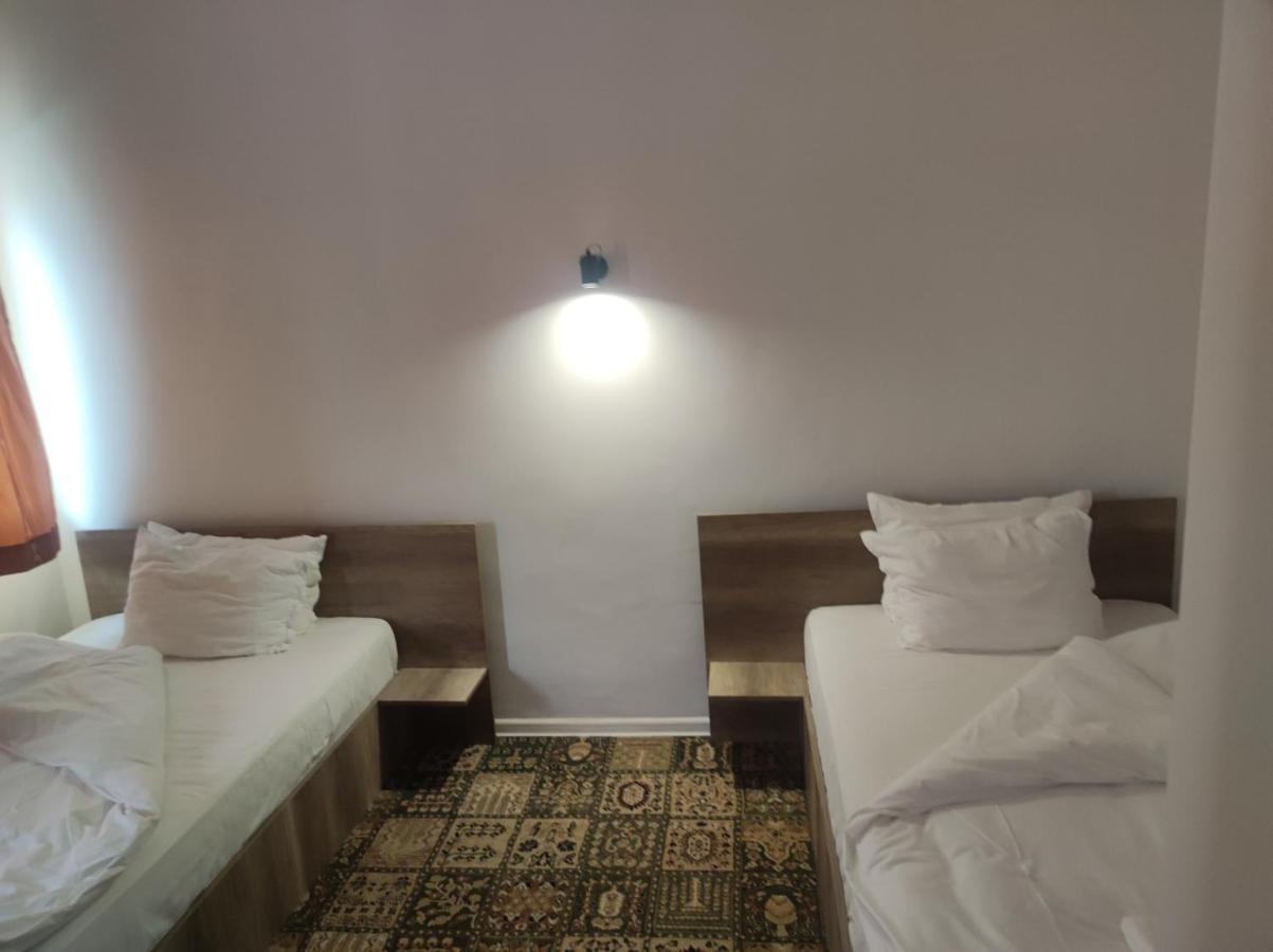 Кианти Hotel Kurdzhali Bagian luar foto
