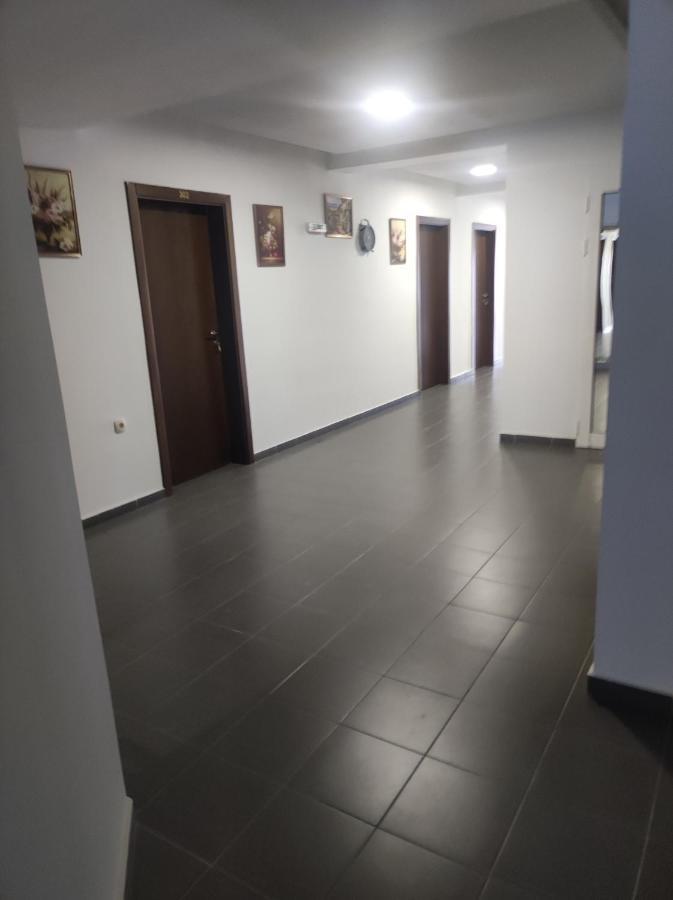 Кианти Hotel Kurdzhali Bagian luar foto
