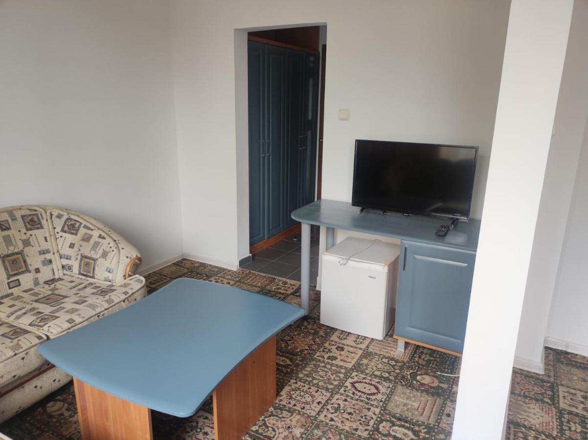 Кианти Hotel Kurdzhali Bagian luar foto