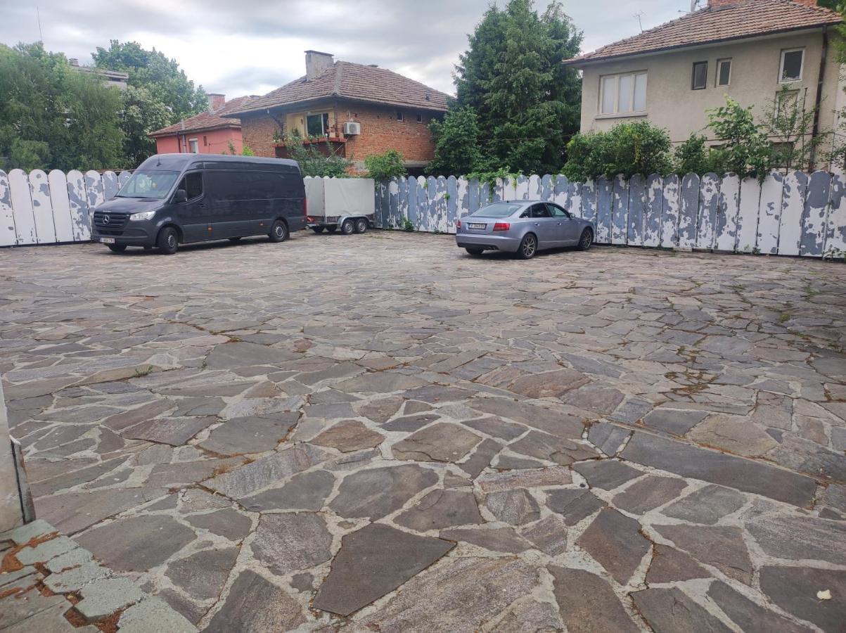 Кианти Hotel Kurdzhali Bagian luar foto