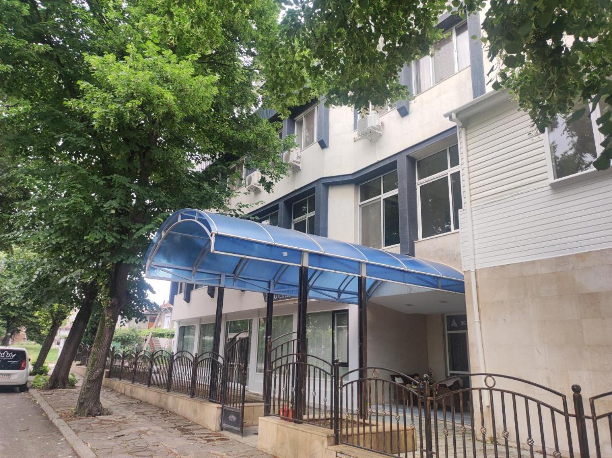 Кианти Hotel Kurdzhali Bagian luar foto